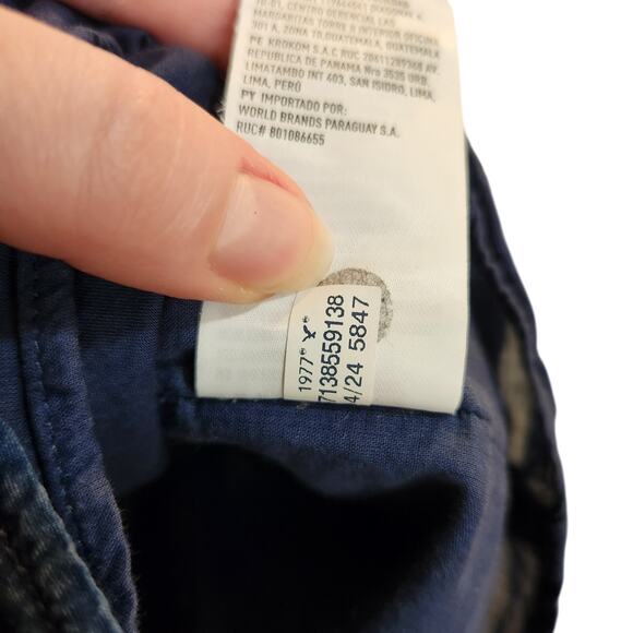 American Eagle Pintuck Sleeveless Boho Button Up Tank Top Navy Blue Medium - Picture 11 of 12